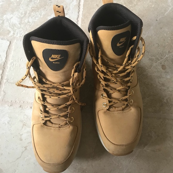 nike manoa boots size 13